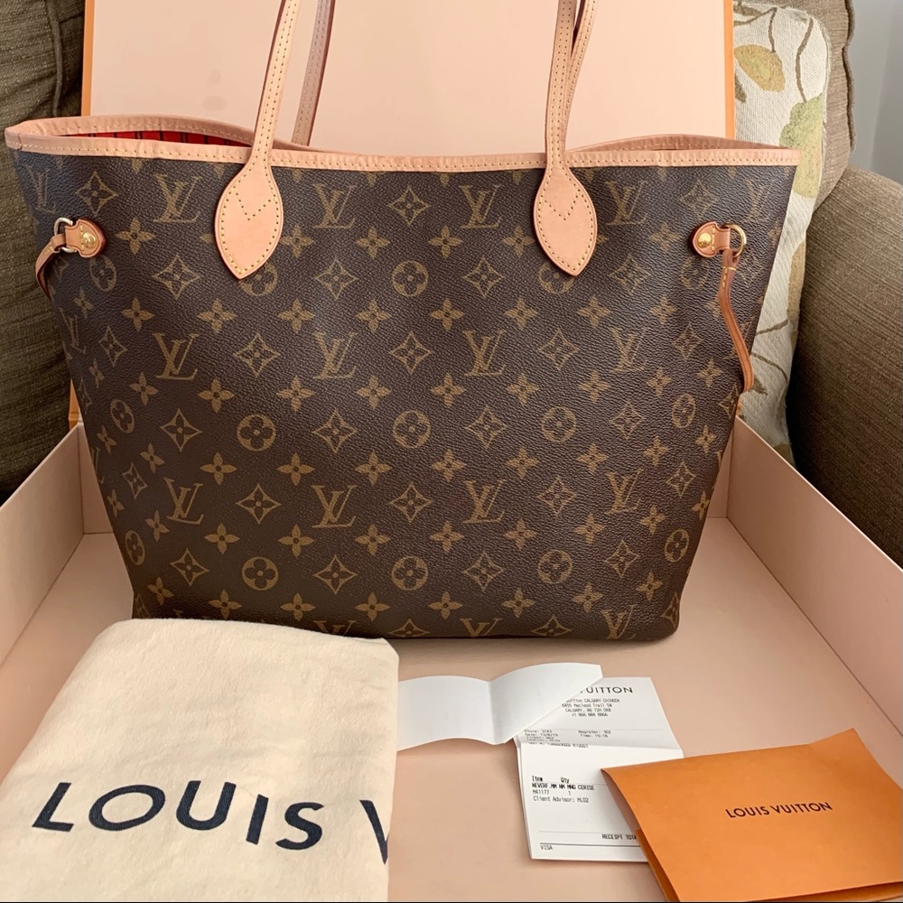 ❌Sold❌ Authentic Louis Vuitton Neverfull MM